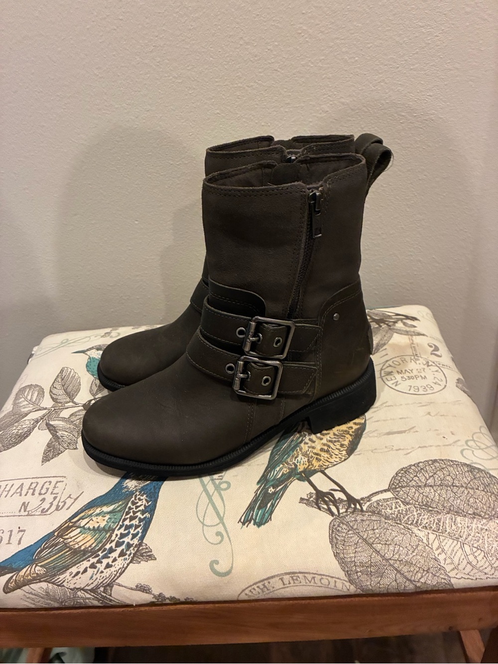 UGG Wilde Boots Women’s 7.5